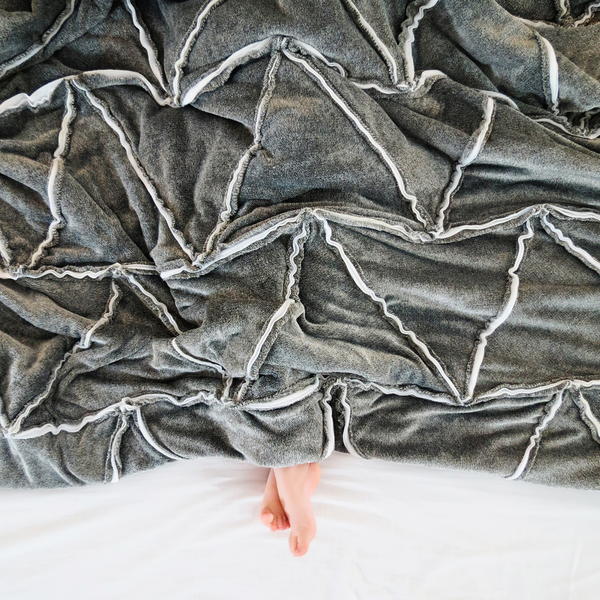 How to Sew a Huge and Cozy Blanket How to Sew a Huge and Cozy Blanket