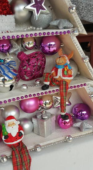 How to Make a Christmas Tree Shelf How to Make a Christmas Tree Shelf