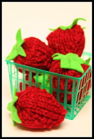 Knit Punnet of Strawberries