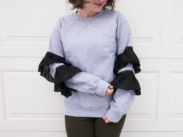 DIY No-Sew Ruffle Sleeve Sweatshirt DIY No-Sew Ruffle Sleeve Sweatshirt