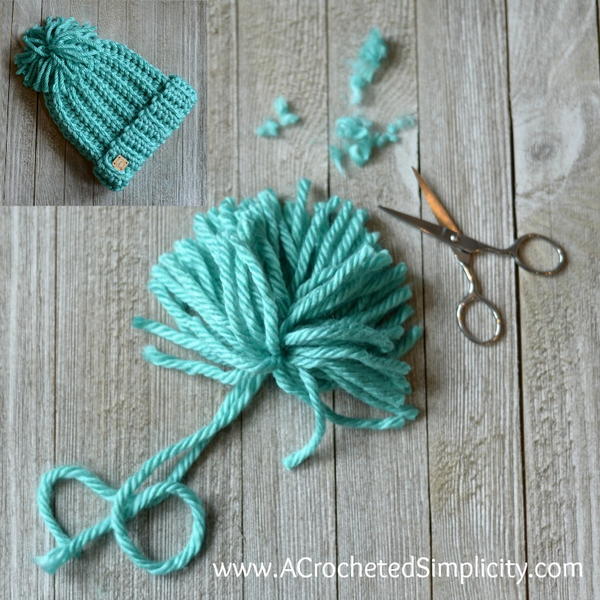 Big Floppy Yarn Pom Big Floppy Yarn Pom