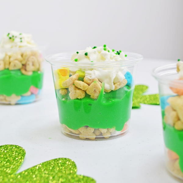 Quick and Easy St Patricks Day Pudding Parfaits Quick and Easy St. Patrick's Day Pudding Parfaits