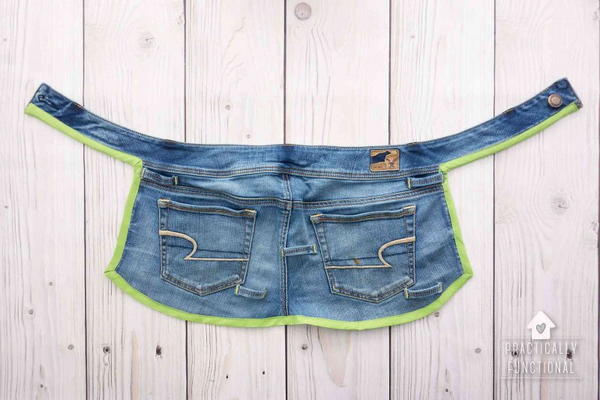 DIY Garden Apron from Old Jeans DIY Garden Apron from Old Jeans