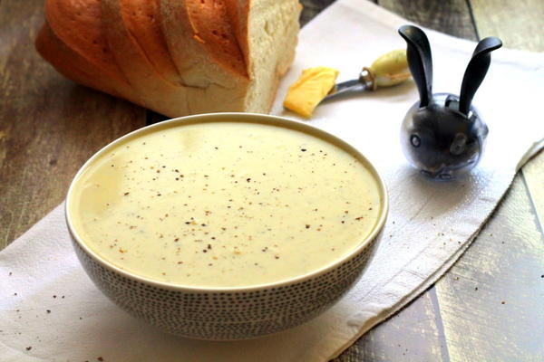 Slow Cooker Broccoli Stilton and Potato Soup Slow Cooker Broccoli, Stilton and Potato Soup
