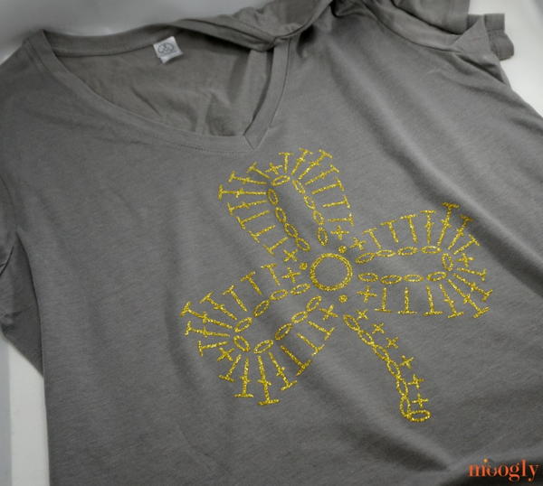 DIY Shamrock Crochet T-Shirt DIY Shamrock Crochet T-Shirt
