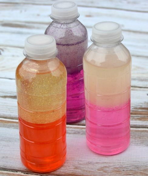 Budget-Friendly Oil and Water Science Experiment Budget-Friendly Oil and Water Science Experiment