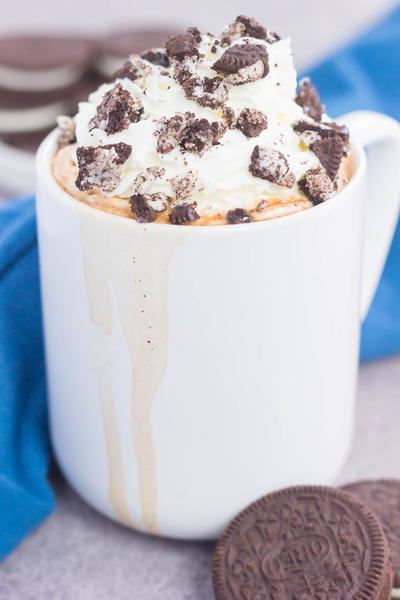 Cookies and Cream Hot Chocolate Cookies and Cream Hot Chocolate