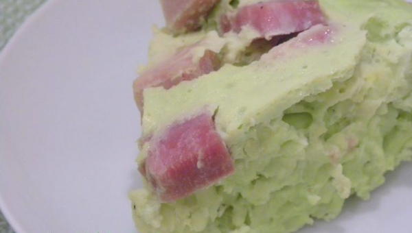 Slow Cooker Green Eggs and Ham Slow Cooker Green Eggs and Ham