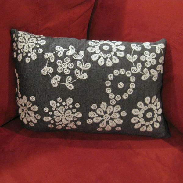 Quick and Easy Upcycled Throw Pillow Quick and Easy Upcycled Throw Pillow