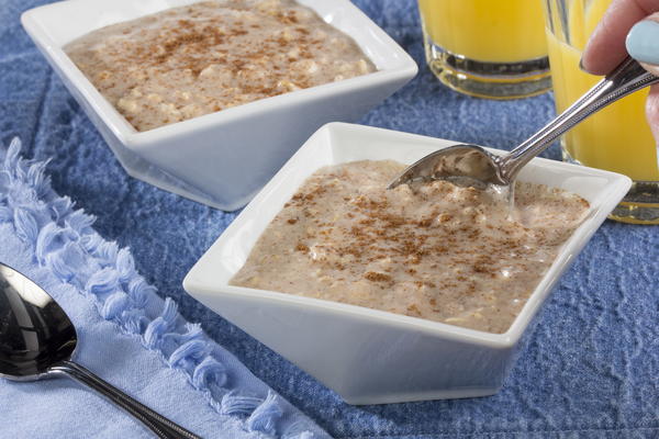 Cinnamon Roll Oatmeal