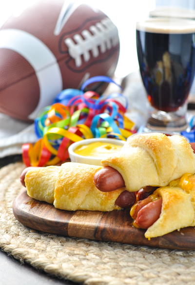 Cheesy Crescent Hot Dogs Cheesy Crescent Hot Dogs