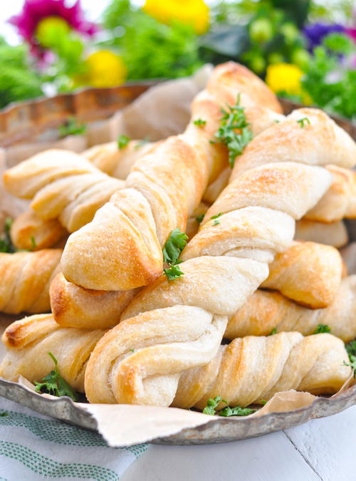 Super Fast 3-Ingredient Breadsticks Super Fast 3-Ingredient Breadsticks