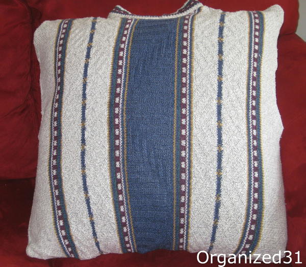 Easy DIY Sweater Pillow Easy DIY Sweater Pillow