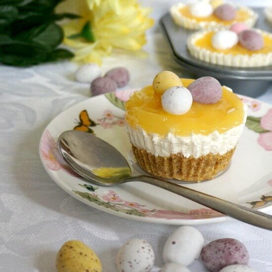 Mini Lemon Cheesecakes Mini Lemon Cheesecakes