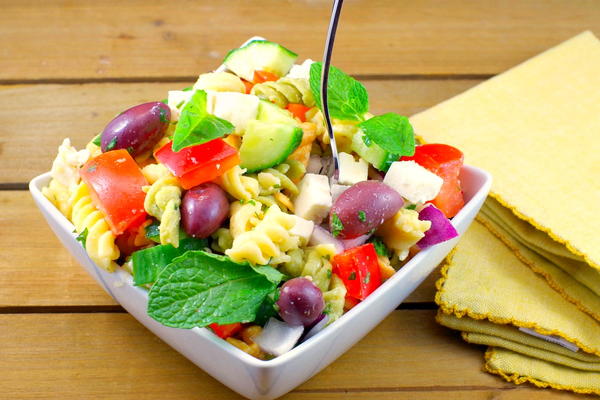 Easy Greek Pasta Salad Easy Greek Pasta Salad