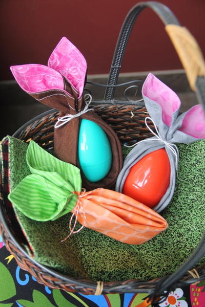 Easter Bunnies and Carrots Made with Cloth Napkins Easter Bunnies and Carrots Made with Cloth Napkins