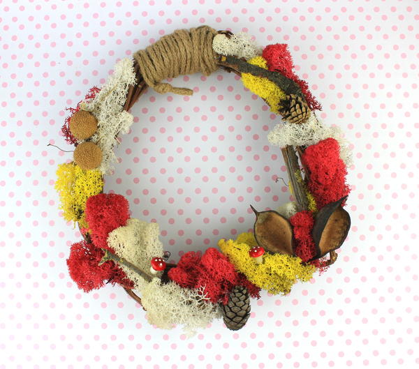 Spring Wreath with Moss Spring Wreath with Moss