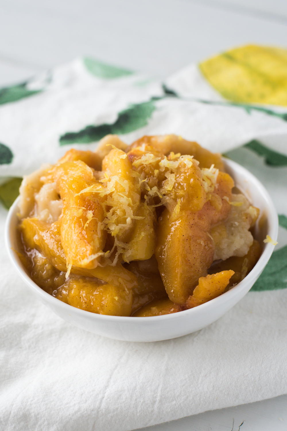 One Hour Bisquick Peach Cobbler | RecipeLion.com