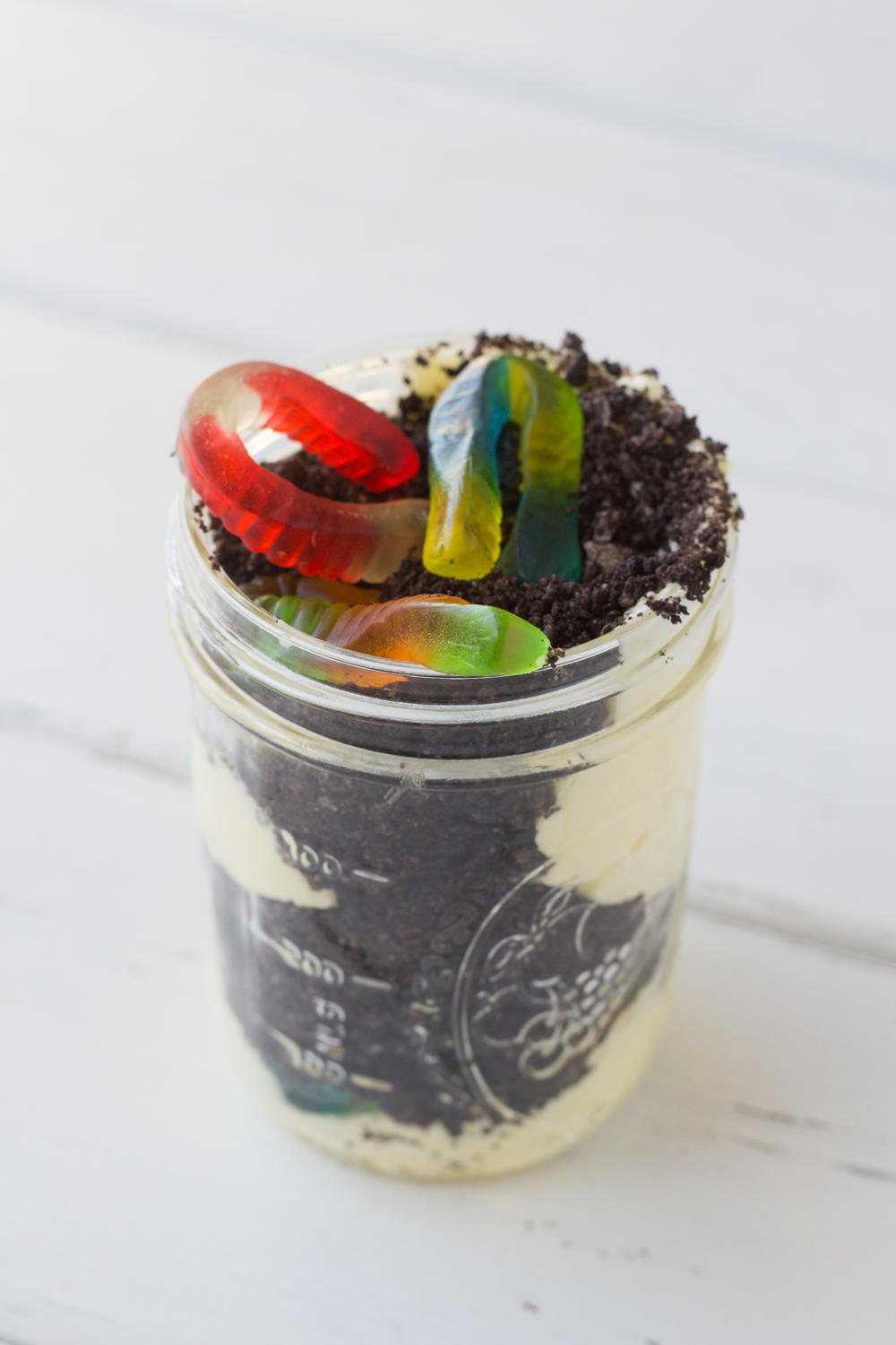 Oreo Dirt Pie Recipe (in Cute Mason Jar Cups) | RecipeLion.com