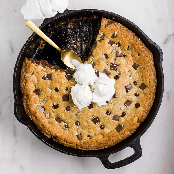 Nutella Stuffed Skillet Cookie Nutella Stuffed Skillet Cookie