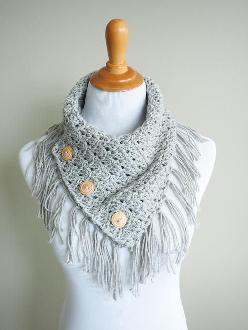 Easy Breezy Buttoned Cowl Crochet Pattern Easy Breezy Buttoned Cowl Crochet Pattern