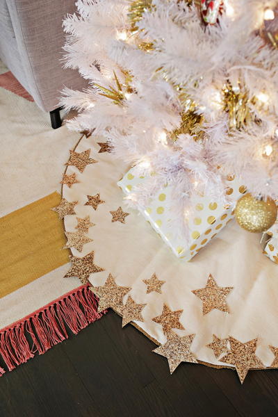 Glitter Star DIY Tree Skirt Glitter Star DIY Tree Skirt