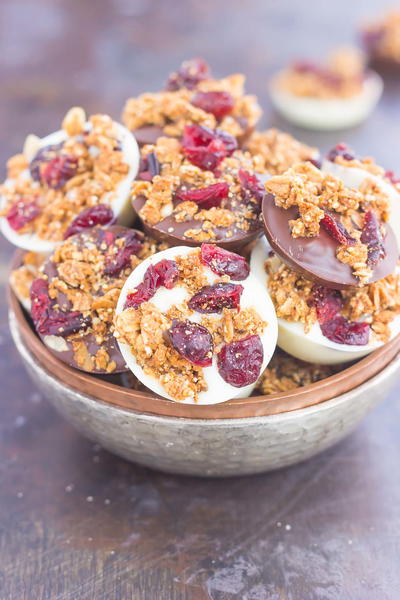Chocolate Cherry Granola Cups Chocolate Cherry Granola Cups