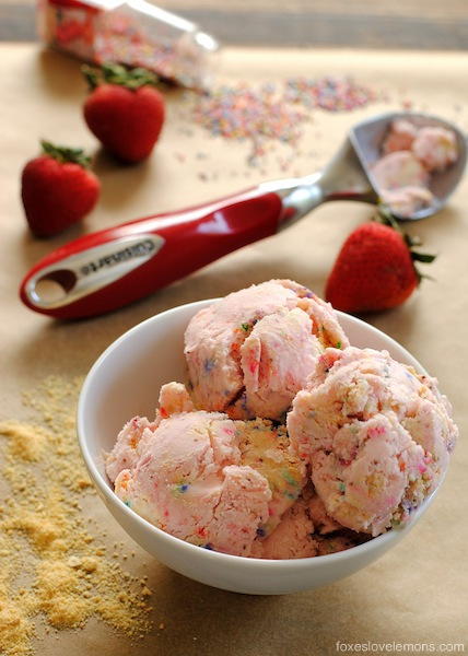 Strawberry Pop Tart Ice Cream Strawberry Pop Tart Ice Cream