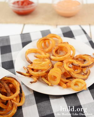Oven "Fried" Copycat Arby's Curly Fries