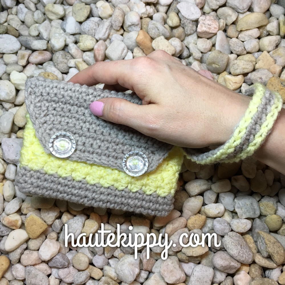 crochet wristlet pattern
