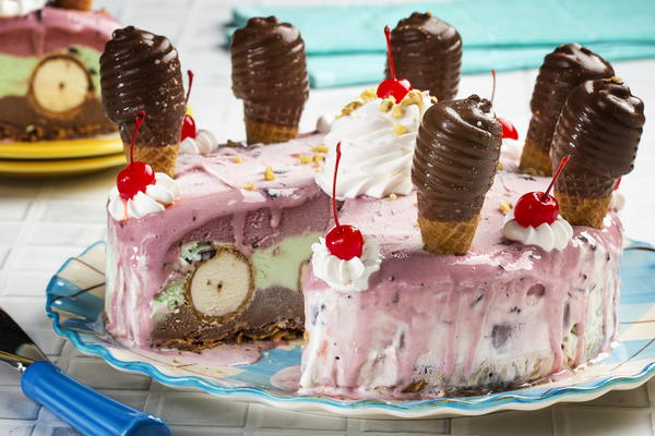 Crazy Good Ice Cream Cake OMG The Ultimate Ice Cream Cake