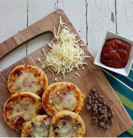 Copycat Pizza Hut Homemade Pizza Sliders Copycat Pizza Hut Homemade Pizza Sliders