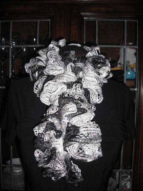 New and Improved Sashay Scarf Pattern New and Improved Sashay Scarf Pattern