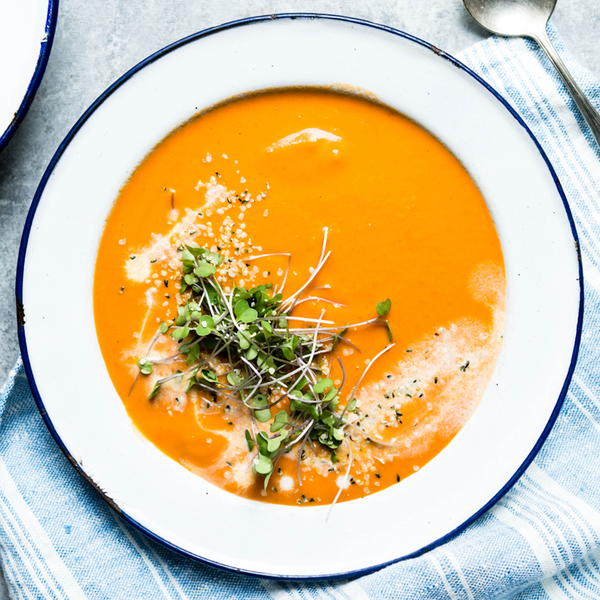 Healthy Tomato Soup with Coconut and Curry Healthy Tomato Soup with Coconut and Curry