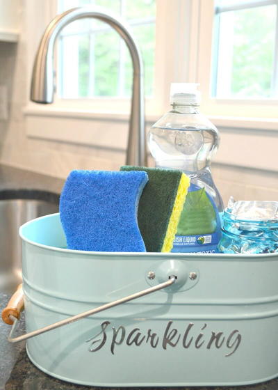 Everything Under the Kitchen Sink DIY Dish Washing Tote Everything Under the Kitchen Sink DIY Dish Washing Tote