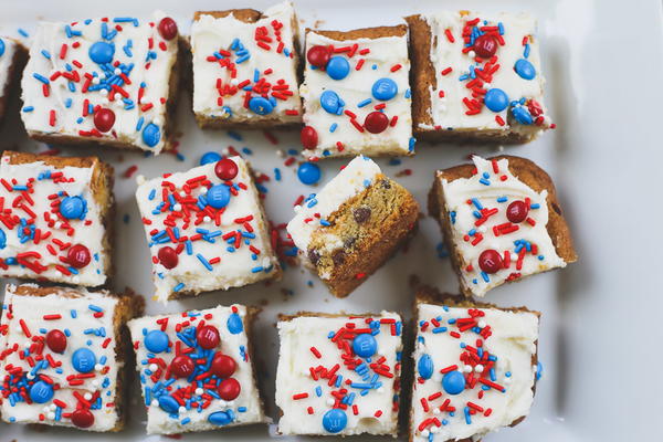 Red White and Blue Chocolate Chip Bars Red White and Blue Chocolate Chip Bars