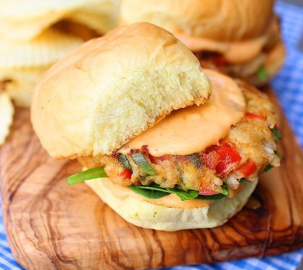 Crab Cake Sliders with Spicy Mayo Crab Cake Sliders with Spicy Mayo