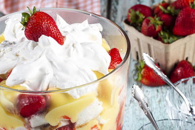 No-Bake Strawberry Trifle