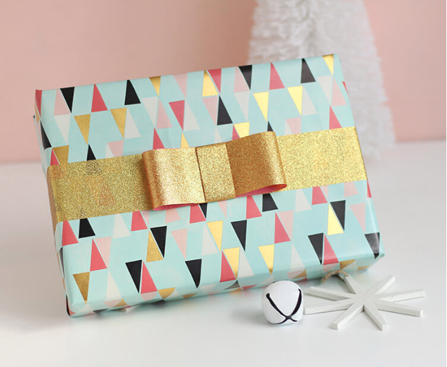 Glittery Tape Bows DIY Glittery Tape Bows DIY