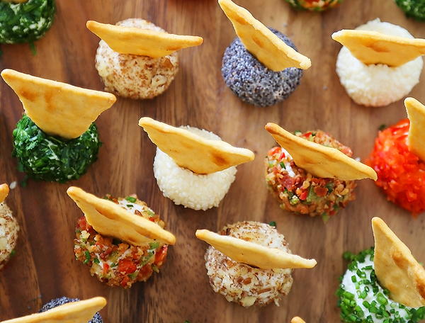 3-Ingredient Mini Queso Cheese Balls 3-Ingredient Mini Queso Cheese Balls