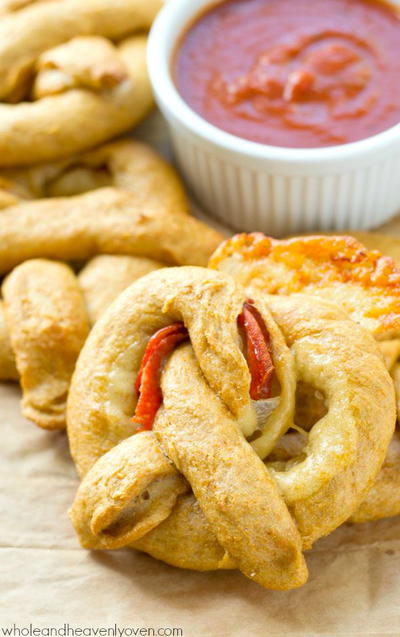 Pizza-Stuffed Homemade Soft Pretzels Pizza-Stuffed Homemade Soft Pretzels