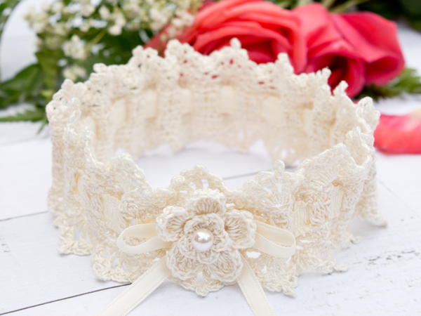 Wrapped in Lace Bridal Wedding Garter Wrapped in Lace Bridal Wedding Garter