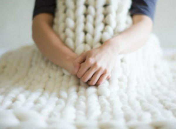 Extreme Cream Knitted Blanket