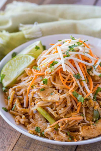 Easy Chicken Pad Thai Easy Chicken Pad Thai