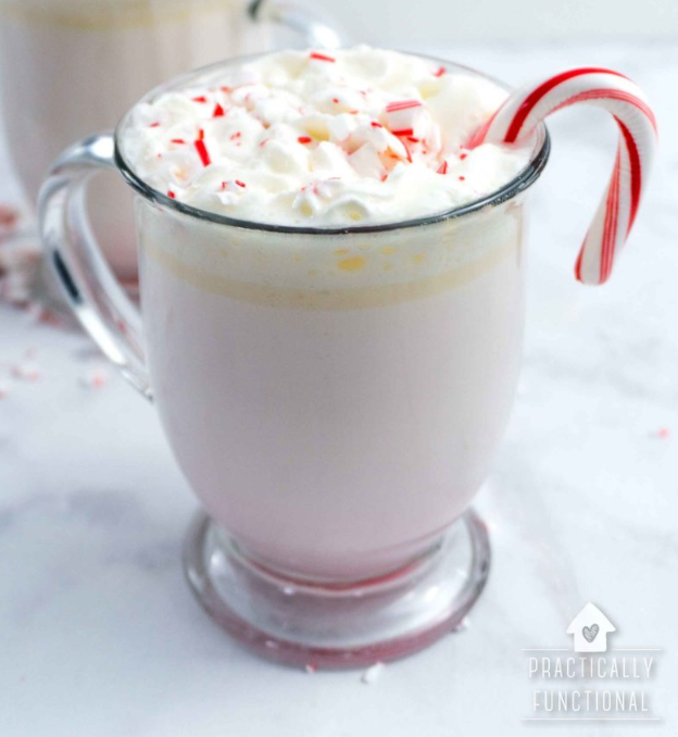 Starbucks Copycat Peppermint White Hot Chocolate Starbucks Copycat Peppermint White Hot Chocolate