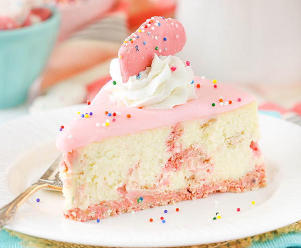 Easy Frosted Animal Cracker Cheesecake Easy Frosted Animal Cracker Cheesecake