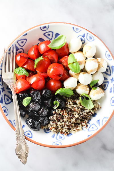 Easy Caprese Quinoa Bowl Easy Caprese Quinoa Bowl