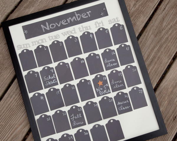 DIY Chalkboard Calendar DIY Chalkboard Calendar