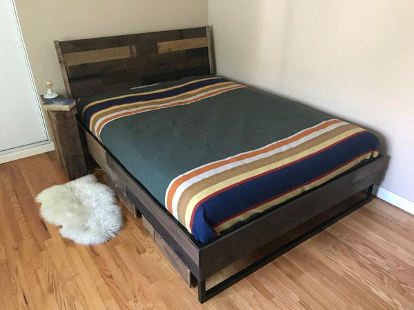 DIY Reclaimed Wood Headboard DIY Reclaimed Wood Headboard