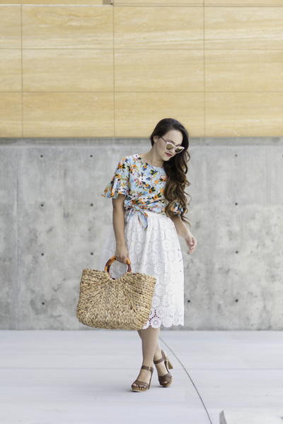 DIY Gathered Lace Skirt Sewing Tutorial DIY Gathered Lace Skirt Sewing Tutorial